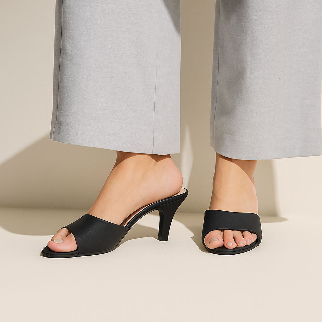 Velina – Black Kitten Heels