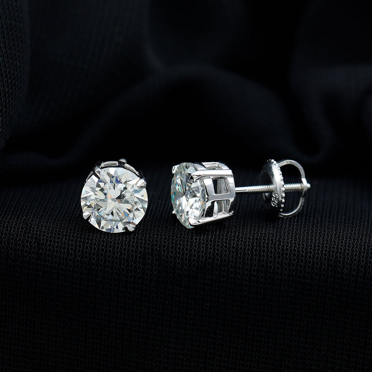 Round Cut 2.5 CT Lab Grown Diamond Solitaire Stud Earrings