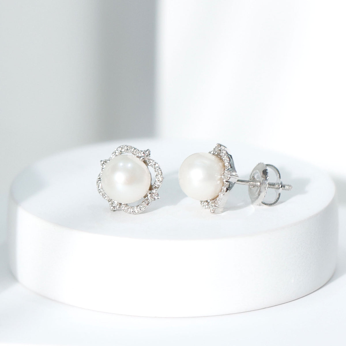 Cultured Pearl Stud Earrings With Diamond