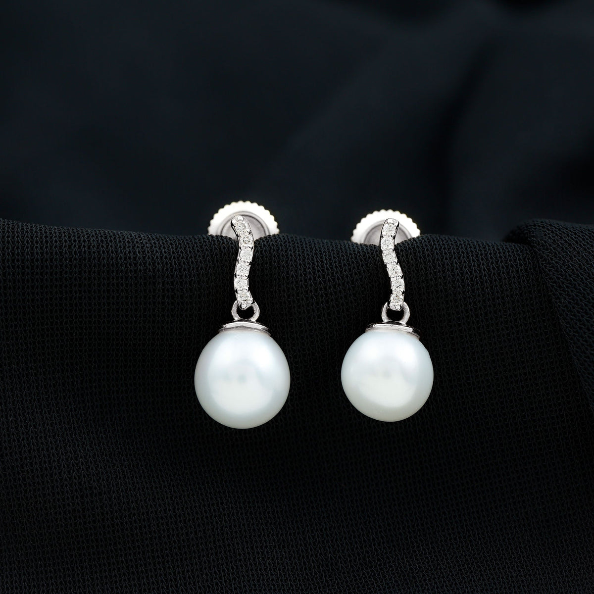 14 Carat Freshwater Pearl Drop Earrings with Diamond