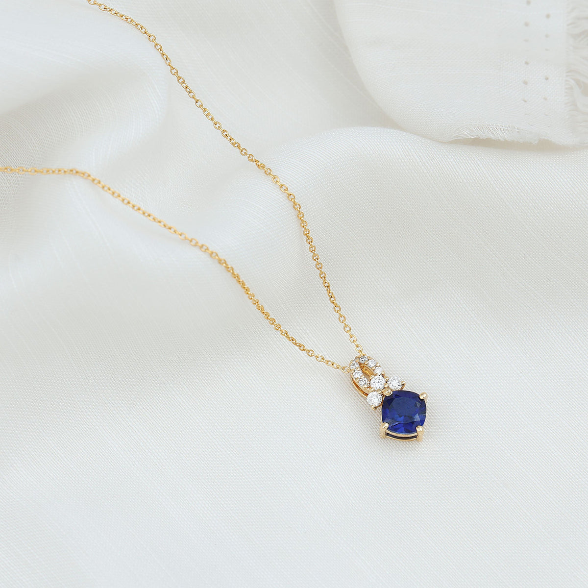 Cushion Cut Lab Grown Blue Sapphire Solitaire Necklace with Diamond