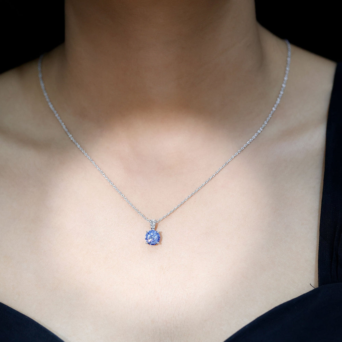 Certified 2.7 Carat Lab Blue Sapphire Solitaire Necklace With Silver Chain