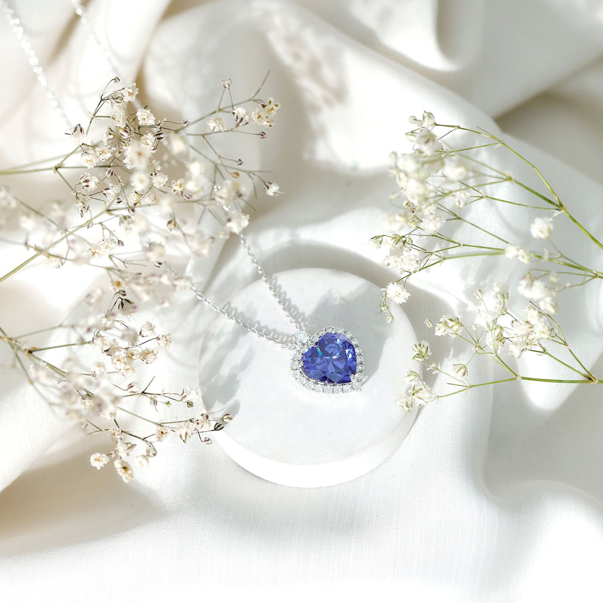 5.6 Carat Lab Grown Blue Sapphire Heart of The Ocean Necklace With Chain