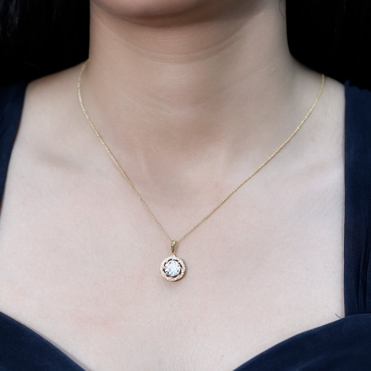 Certified 2 Carat Lab Grown Diamond Bridal Necklace For Bride