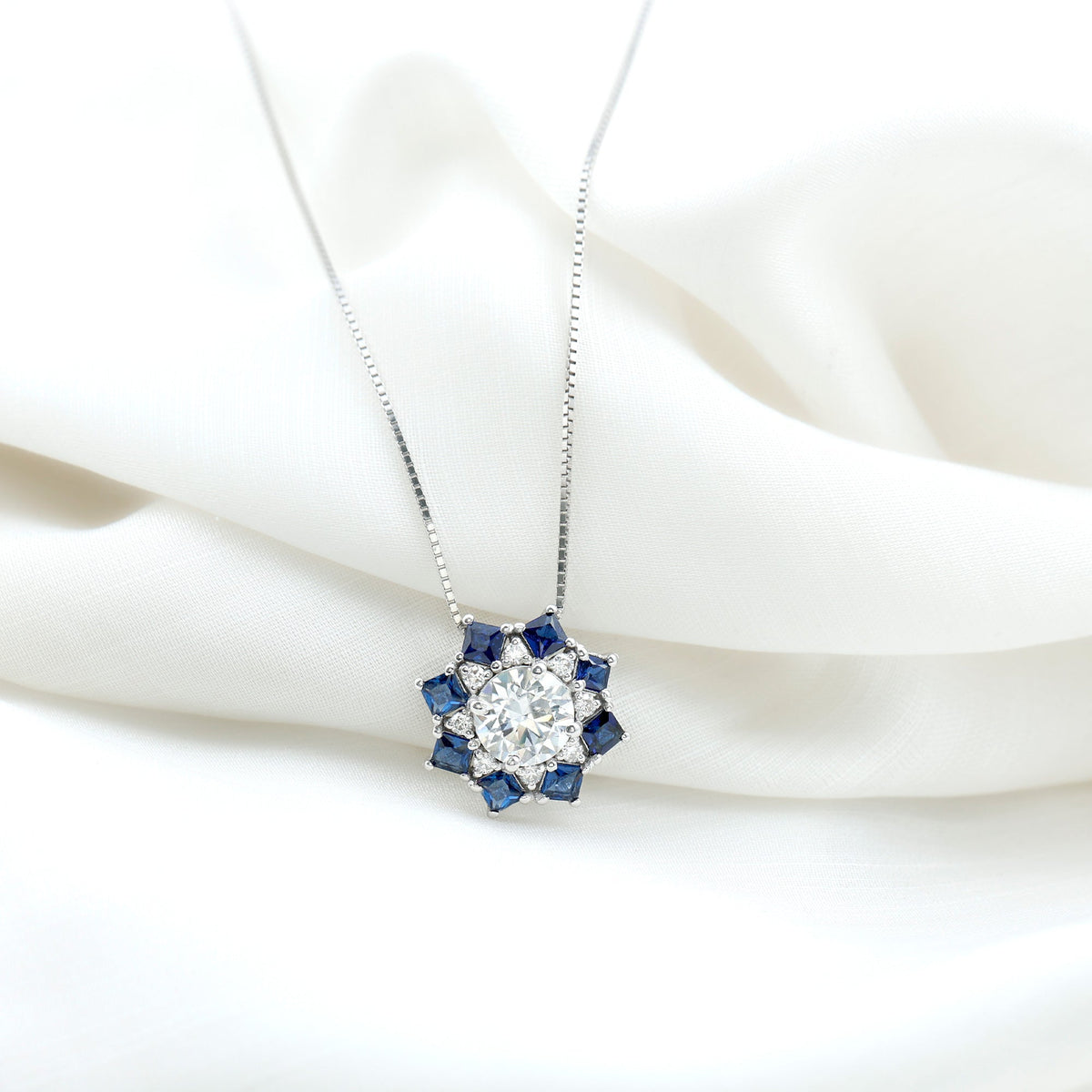 Lab Grown Diamond Art Deco Necklace With Blue Sapphire