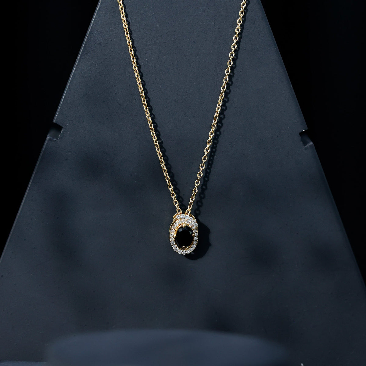 Natural Oval Shape Black Onyx Necklace with Lab Diamond