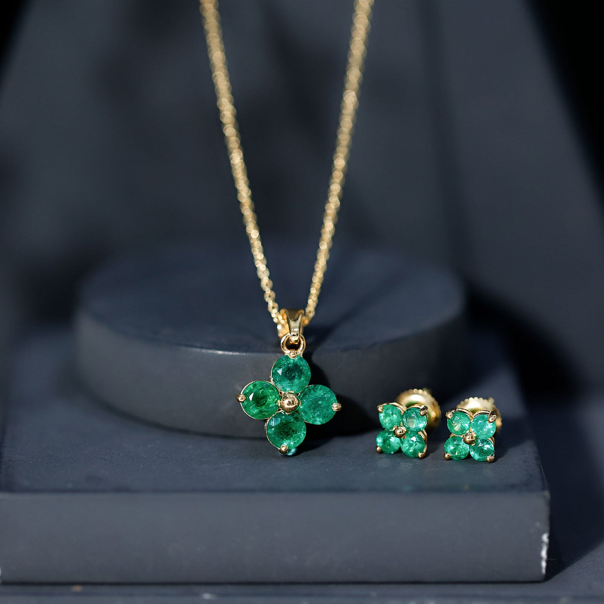 Natural Emerald Clover Jewelry Set for Women