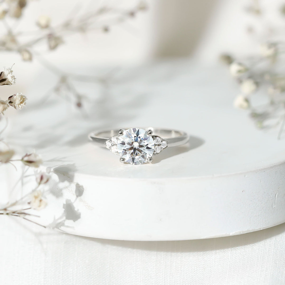 Classic Lab Diamond Circle Engagement Ring With Certificate
