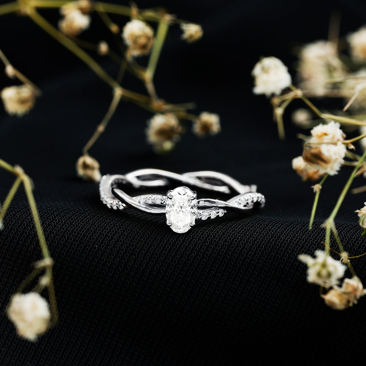 Lab Grown Diamond Promise Ring With Twisted Shank