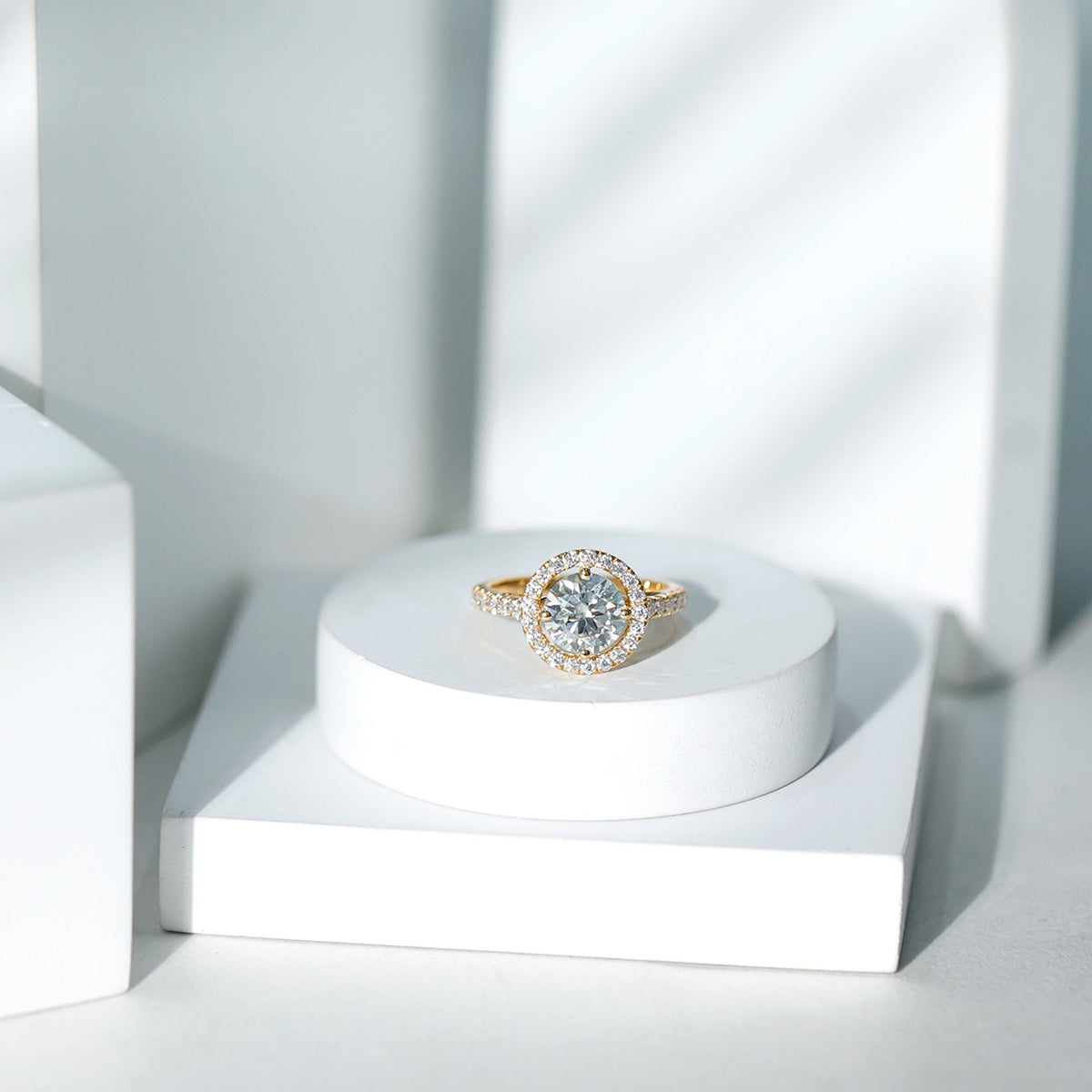 2 Carat Ethical Diamond Circle Engagement Ring