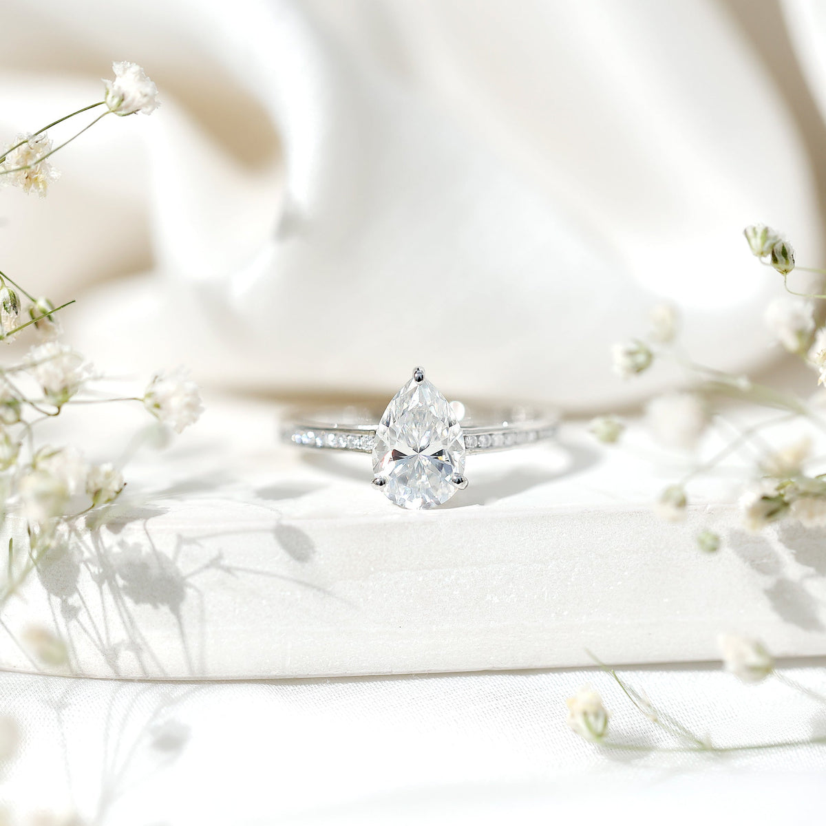 Solitaire Moissanite Pear Engagement Ring with Certificate