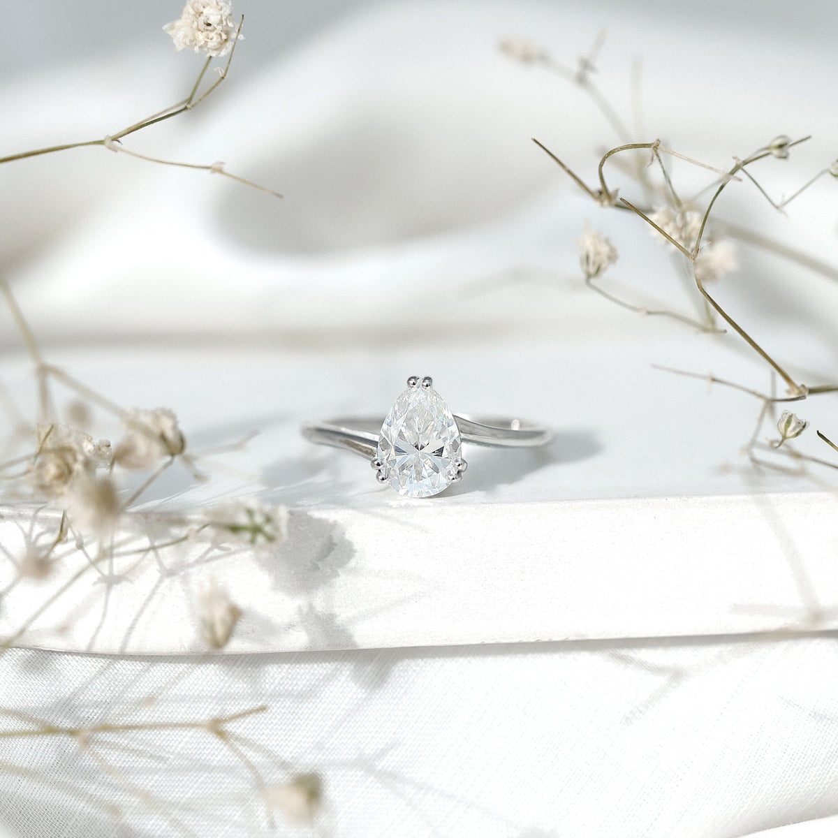 Pear Engagement Ring With Certified Moissanite