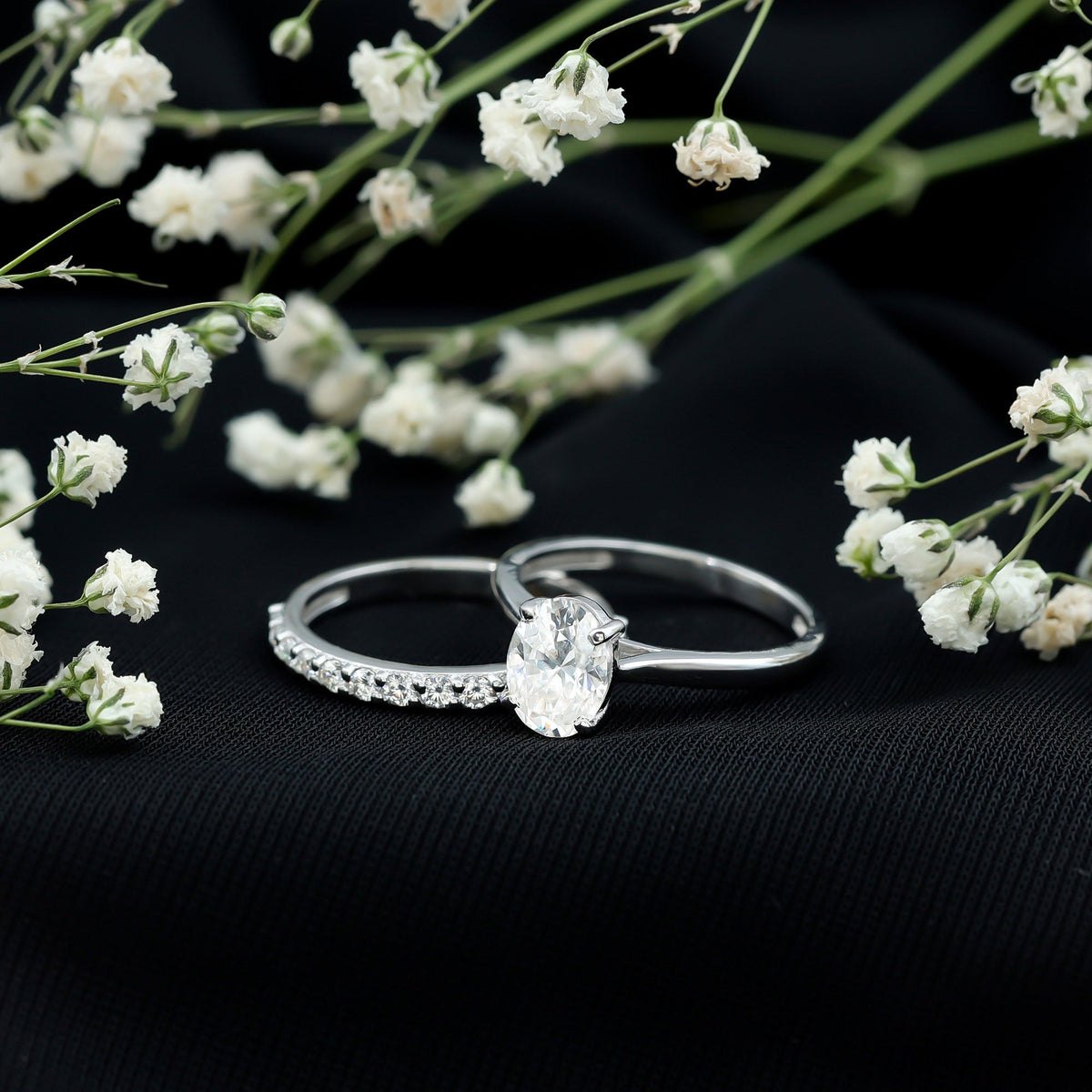 Oval Cut Solitaire Moissanite Bridal Ring Set