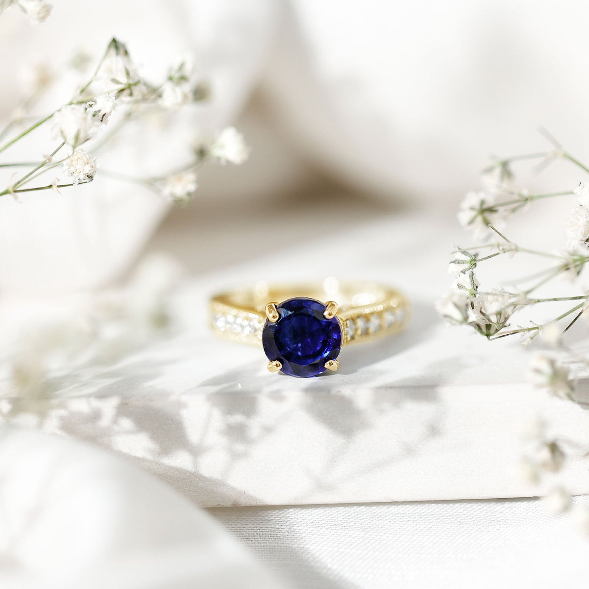 Certified 2.7 Carat Lab Grown Blue Sapphire Solitaire Engagement Ring with Diamond