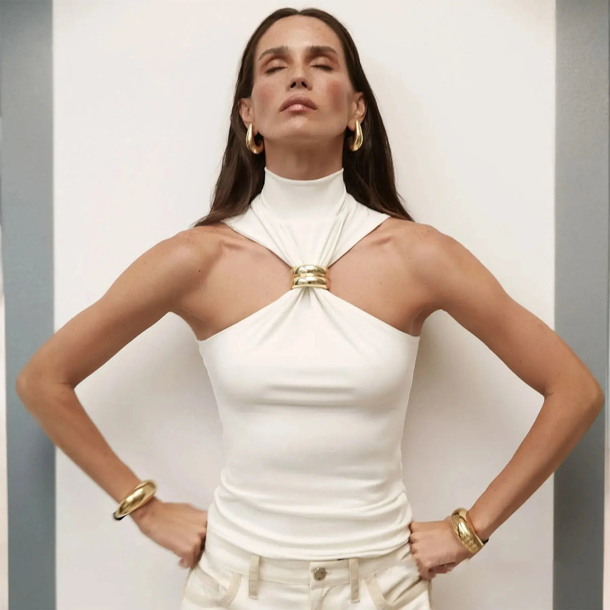 Sleeveless Knit Turtleneck Top with Metal Ring