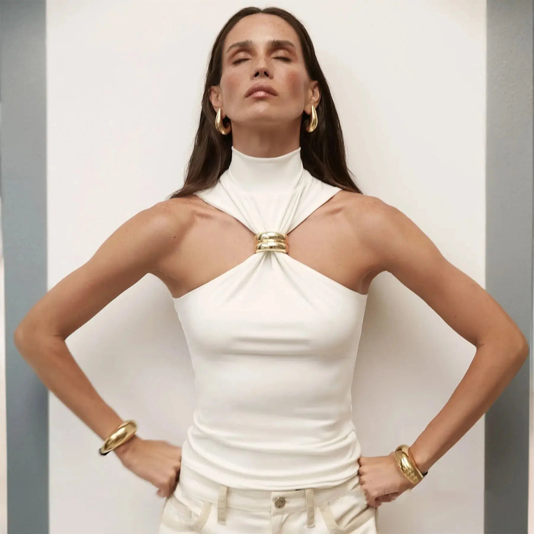 Sleeveless Knit Turtleneck Top with Metal Ring