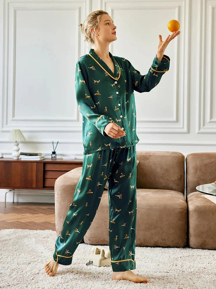 Mulberry Silk Kitty Pyjama Set Autumn Nightwear