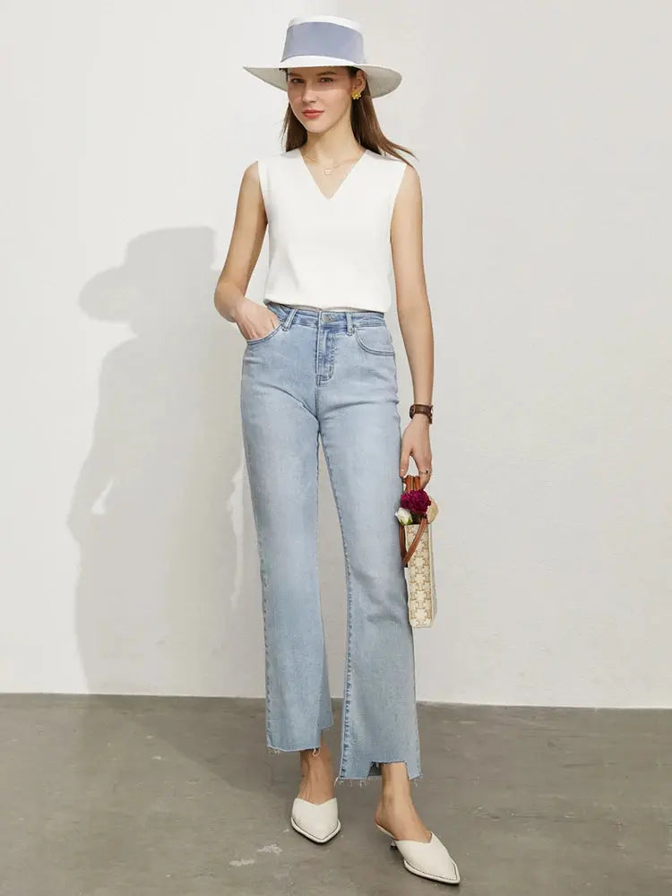 Minimalist V-Neck Summer Crop Top