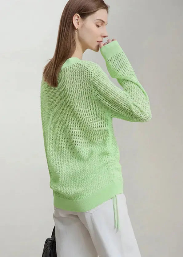 Minimalist Women’s V-Neck Knit Pullover