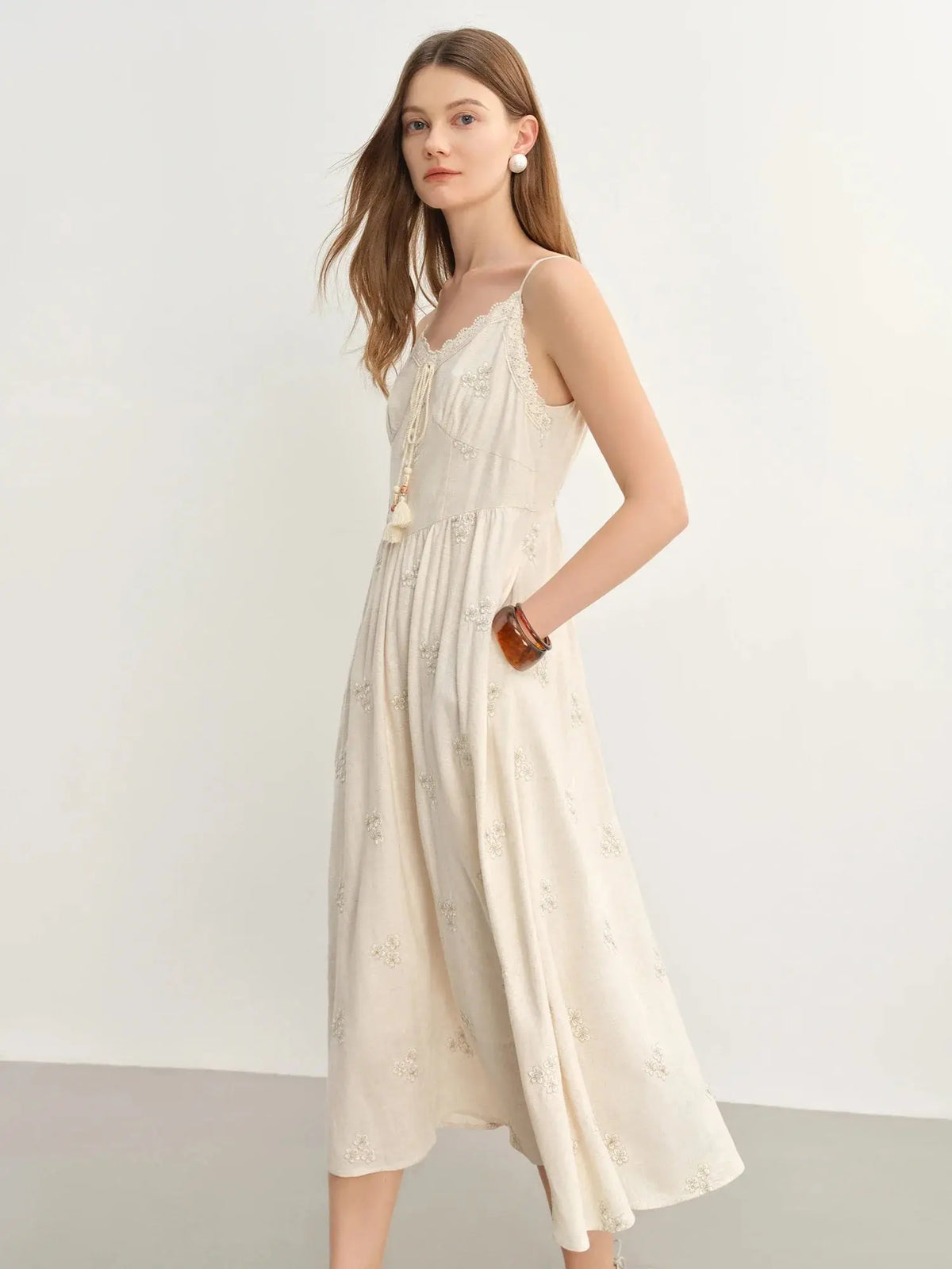 New Fashion Beige Temperament Long Dress with Lace-up Straps