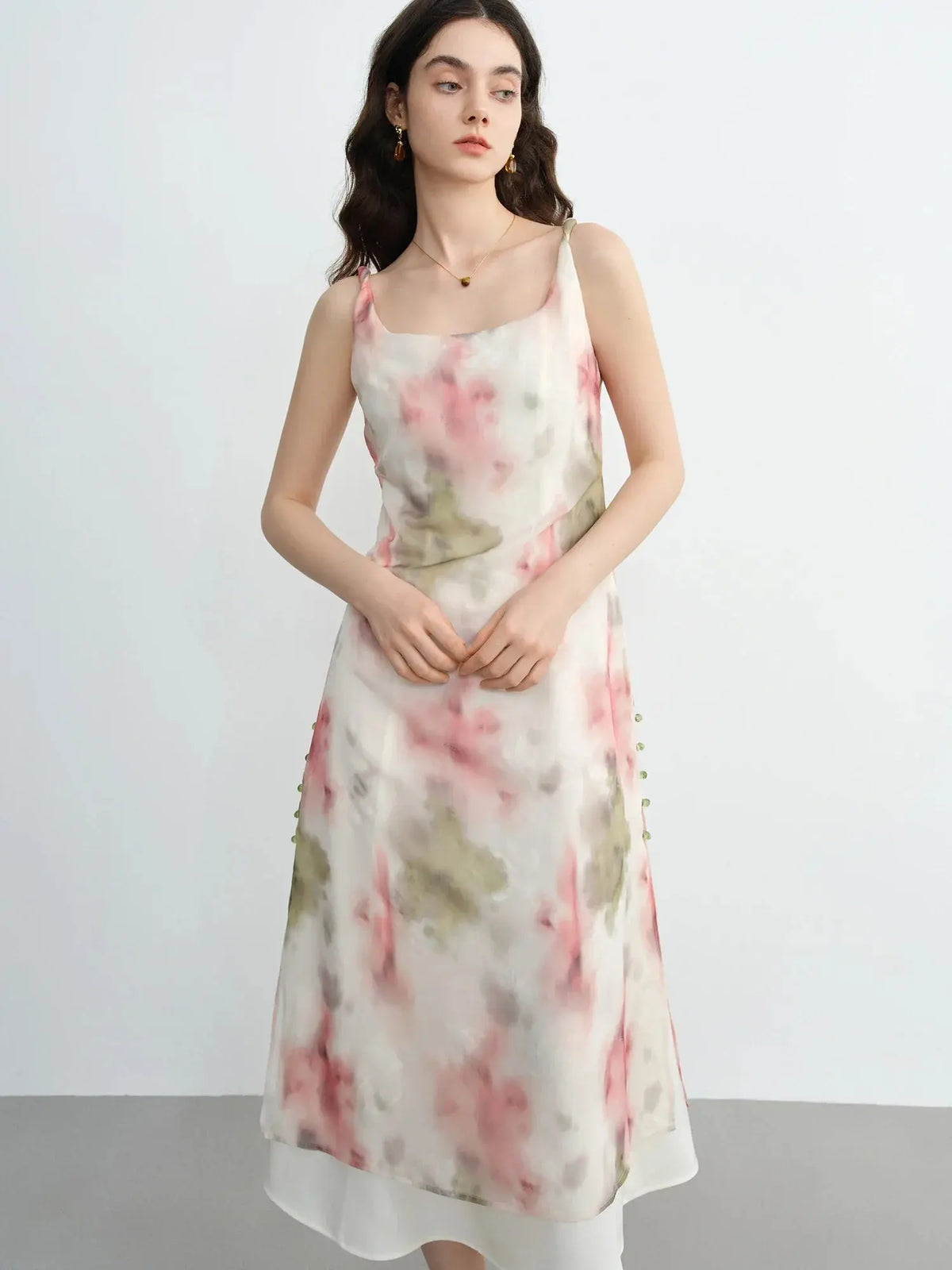 Blush Effect Print Plus Size Dress: Flattering Fit & Strappy Elegance