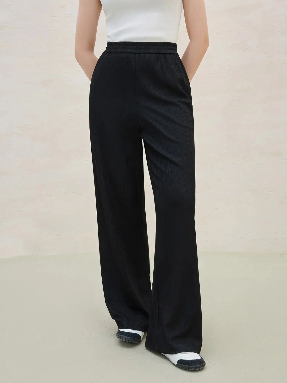 Chic Minimalist Black Stretch Wide-Leg Summer Trousers