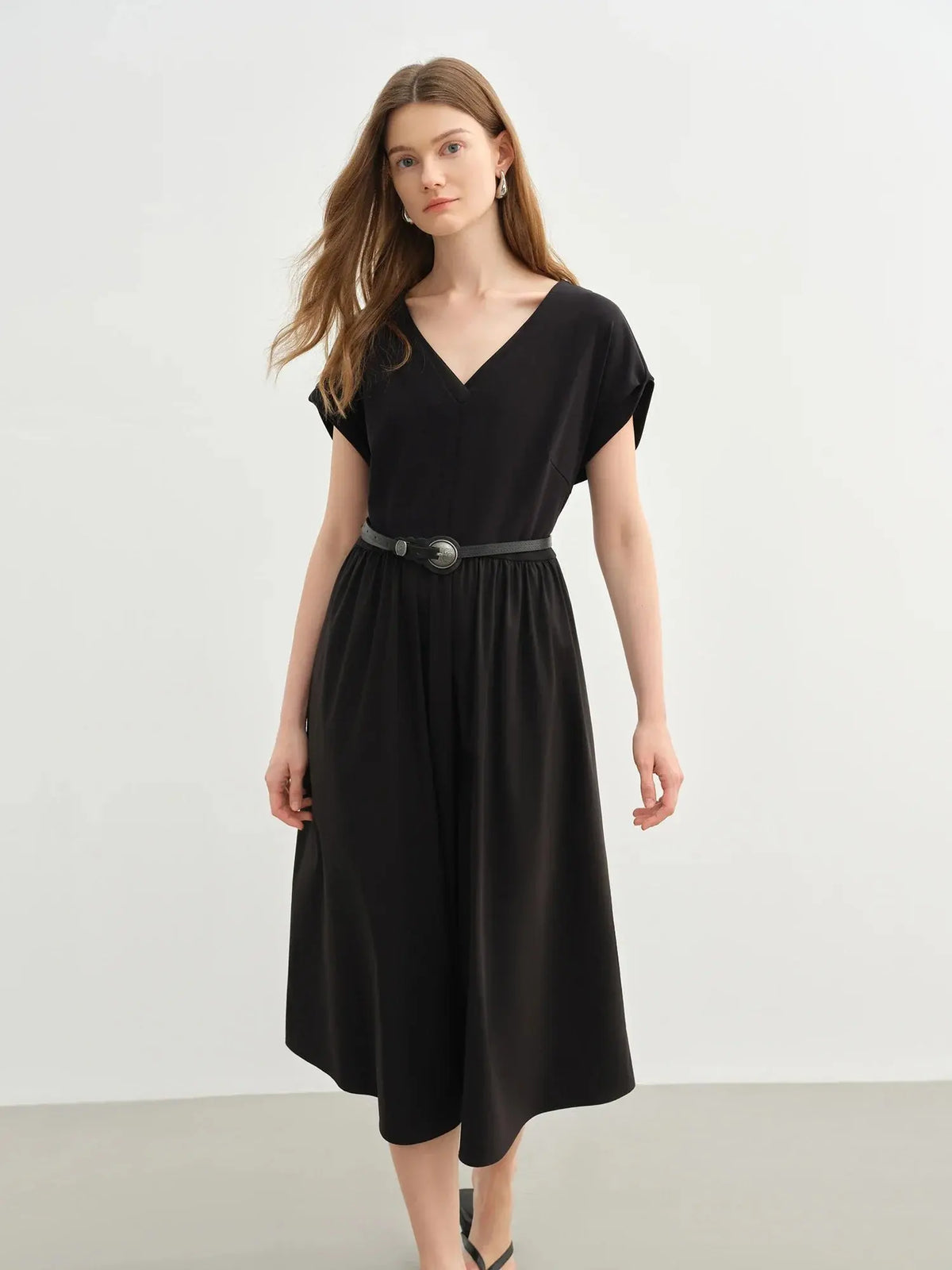 Elegant Plus-Size V-Neck Waist Dress