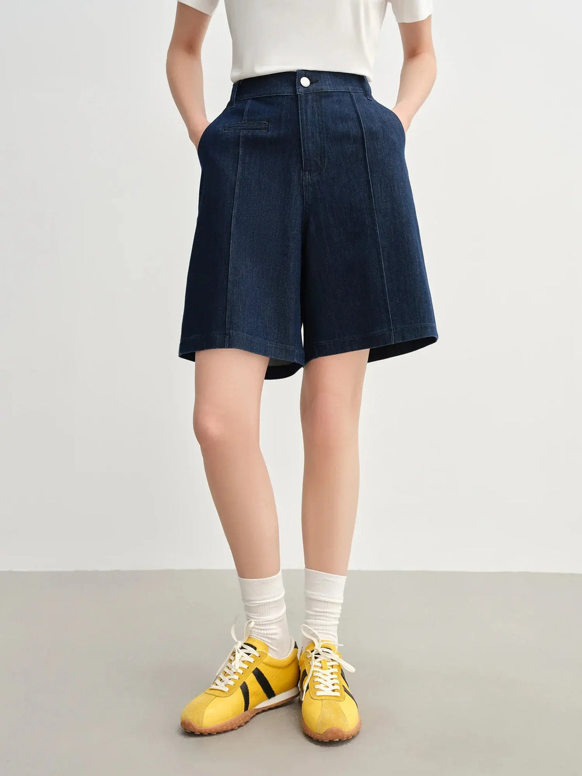 Women’s Mid-Length Straight-Leg Denim