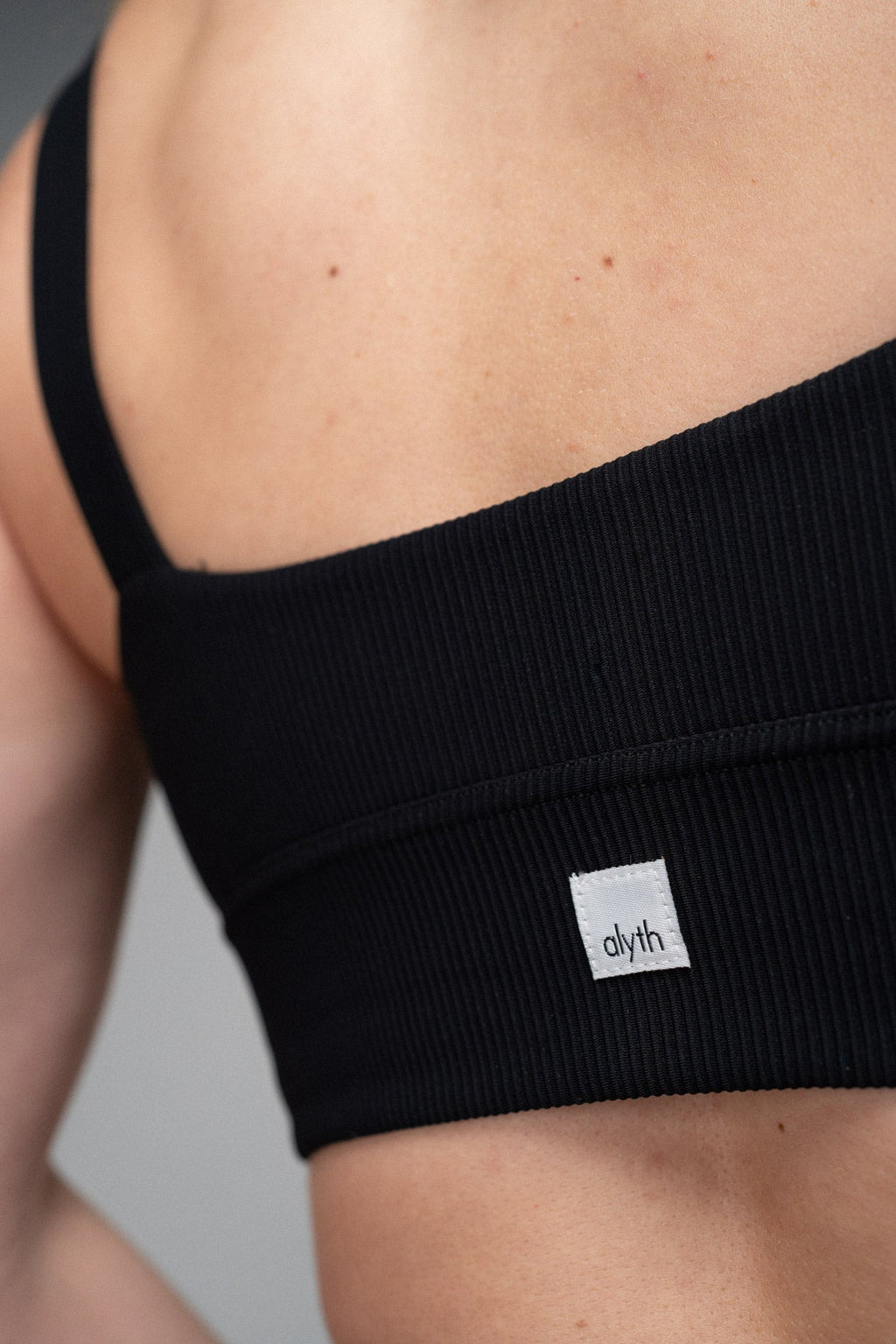 DYNAMIC devoted sports bra