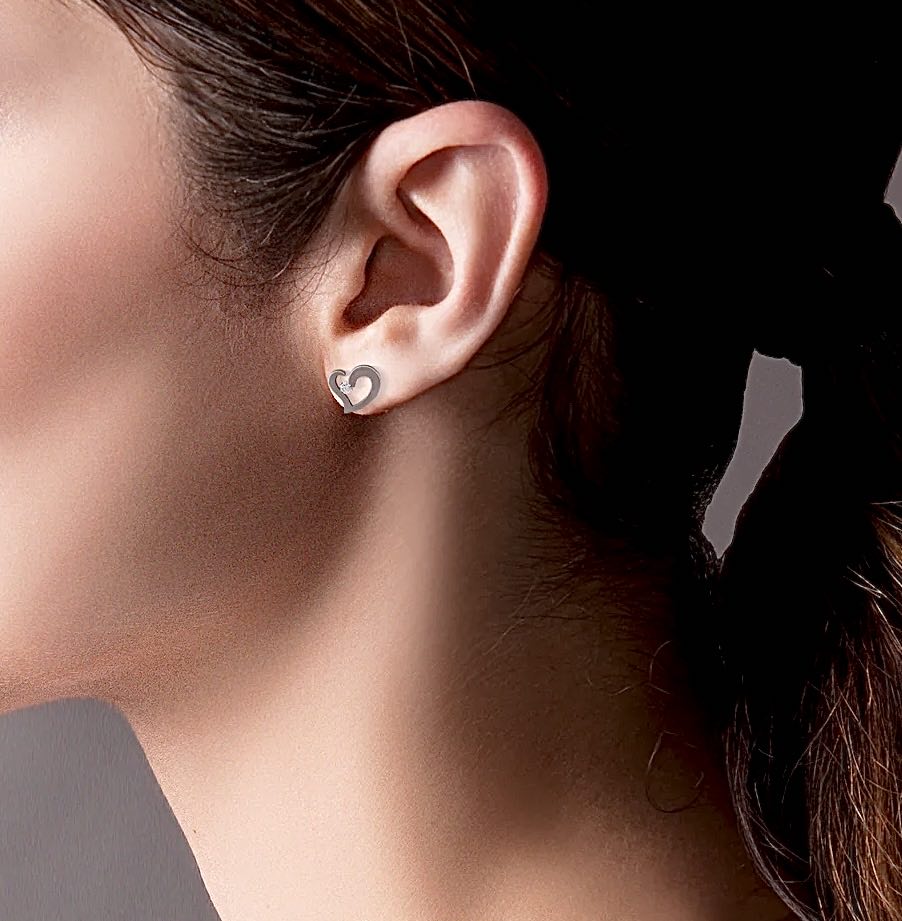 ER091W B.Tiff Heart Earrings